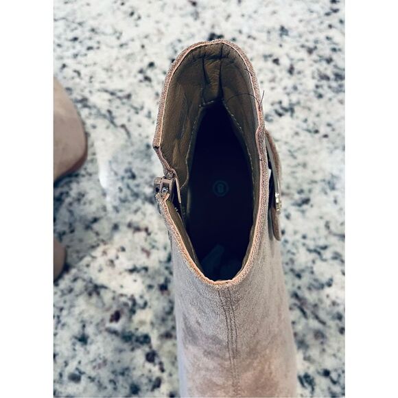 Hawkwell Women's Pointed Toe Side Zipper Slip on Chunky Heel Booties - Picture 6 of 6